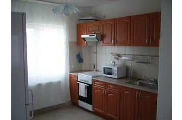 Roumanie Privát Oradea, Extérieur